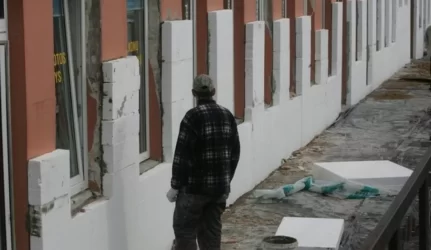 Danų įmonės nori renovuoti pastatus Lietuvoje