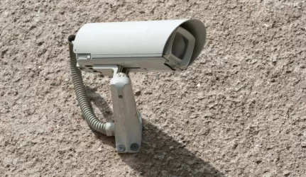 Šiauliuose daugiabučių kiemus saugos kameros