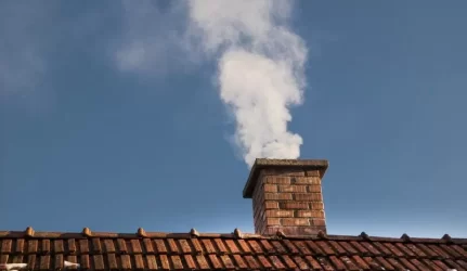 Vilniaus Lazdynų gyventojai dėl atliekų deginimo gamyklos bylinėjasi teisme