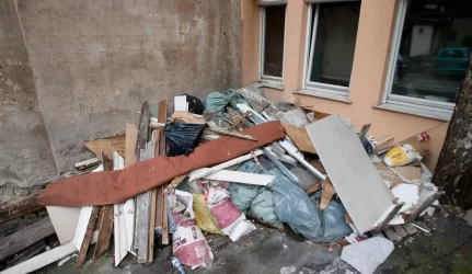 Reikalavo teisingos atliekų tvarkymo politikos