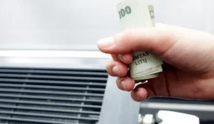 Apklausa: 80 proc. šalies gyventojų nesiėmė jokių veiksmų mažinti išlaidas būsto šildymui