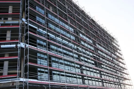 Žalgirio arena jau dengiama stikliniu fasadu