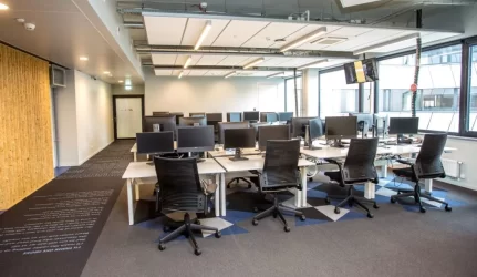 Augantis biuro patalpų užimtumas kelia nuomos kainas