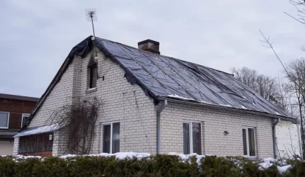 Atšalę orai atneša gaisrų pavojų