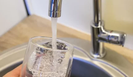 Vilniuje karštas vanduo vėl įkais iki 50 laipsnių