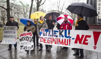 Vėl piketavo prieš atliekų deginimo gamyklą