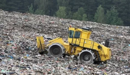 Aukštrakiuose statys atliekų perdirbimo gamyklą