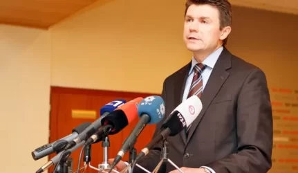 Naujos AE konkurse laimėtojo nėra, korėjiečiai pasitraukė