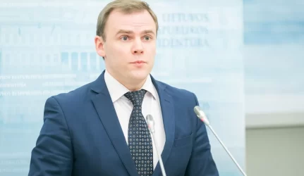 Prezidentės patarėjas užstojo energetikos ministrą