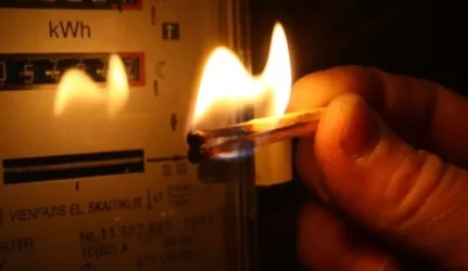 Brangi elektra privertė uždaryti gamyklas