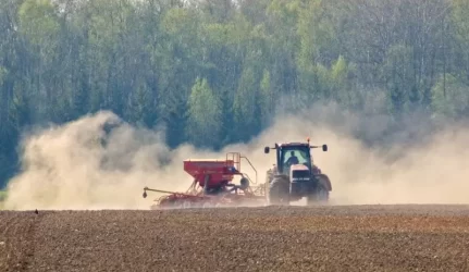 Dėl draudimo užsieniečiams įsigyti žemės kreipsis į EK