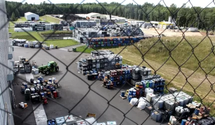 Pavojingas atliekas Lietuva dabar naikins pati