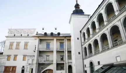 Bus ieškoma sprendimo dėl Valdovų rūmų rangos sutarties