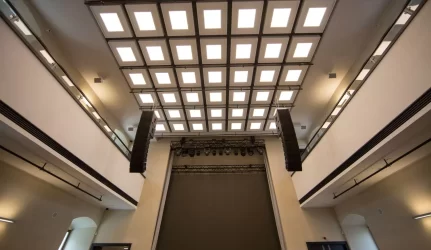 Ragina spartinti Valdovų rūmų atstatymo darbus