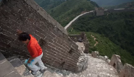 Aplink kaimą pasistatė “Didžiąją sieną”