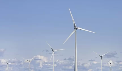 Siūlo mažiau remti vėjo energetiką