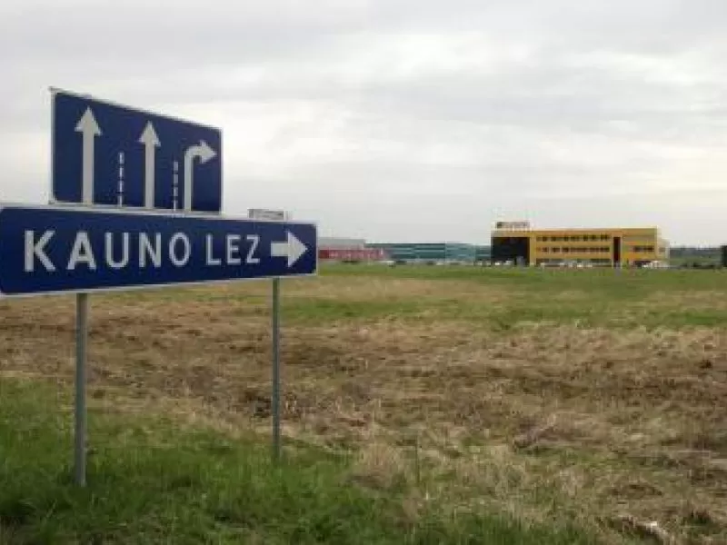 Garažo vartų gamintoja “Ryterna” stato naują gamyklą