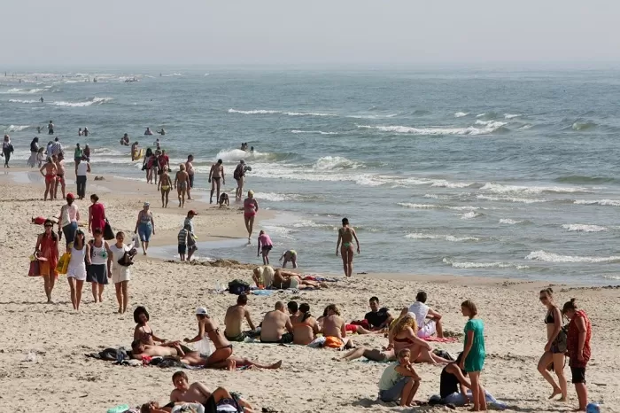 Palanga poilsiautojus pasitiks šiukšlių jūra