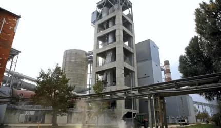 Akmenėje pradedamos cemento gamybos cecho statybos