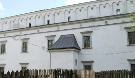 Deramasi dėl Valdovų rūmų rangos sutarties nutraukimo