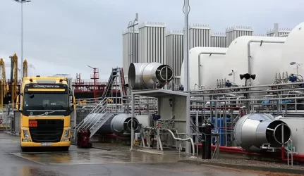 JAV apsirūpinus skalūninėmis dujomis, atpigo suskystintos