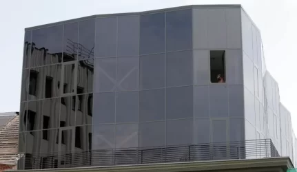 Stiklainio skandalas įšaldė dešimtis projektų