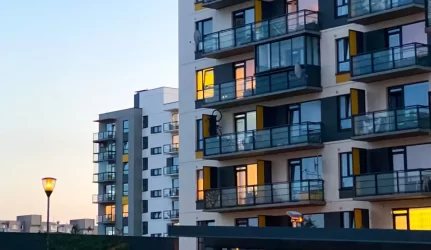 Nuolaidų metas baigiasi – biurų nuoma brangsta