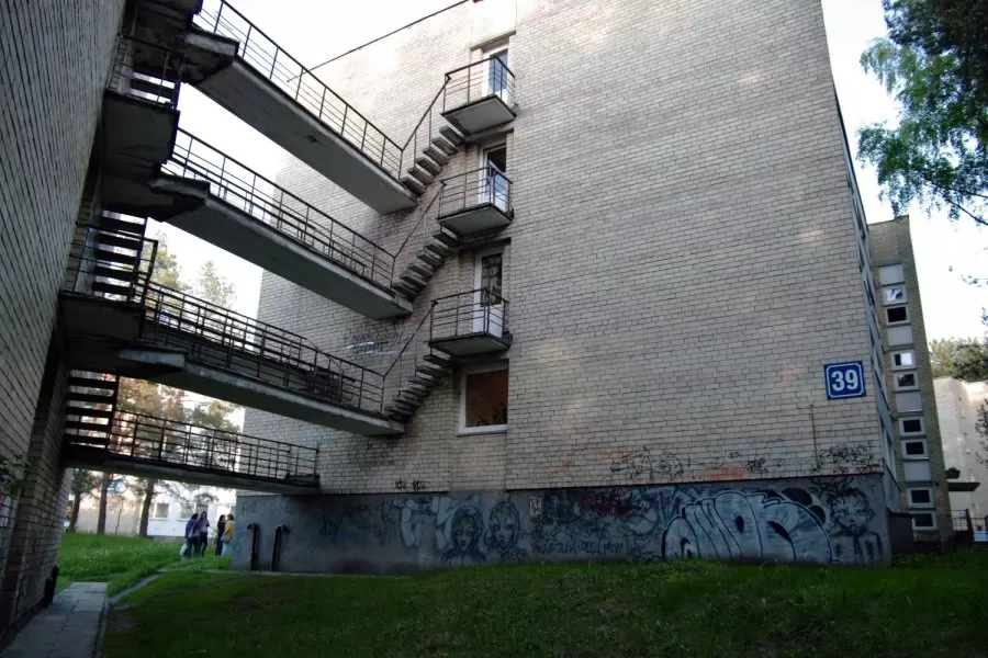 Būsimųjų studentų dilema – gyventi bute ar bendrabutyje