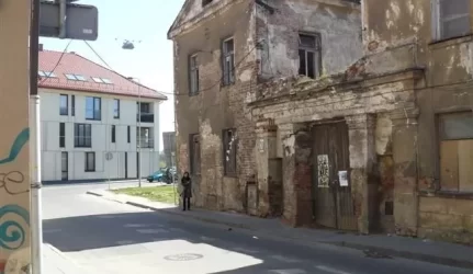 Siūlo apleistiems pastatams didinti NT mokestį