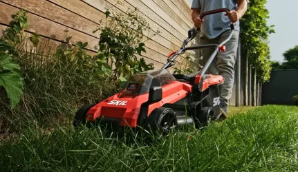 Dėl vejapjovės – skandalas