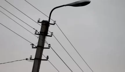 “Lesto” įmonių, privalančių elektrą pirkti laisvojoje rinkoje, pavadinimų veltui neskelbs