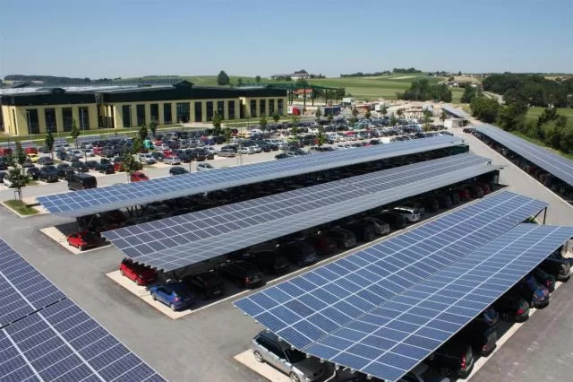 Į uostus skverbiasi saulės energija