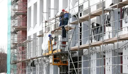 Renovuotiems namams išdalins papildomai 100 mln. Lt