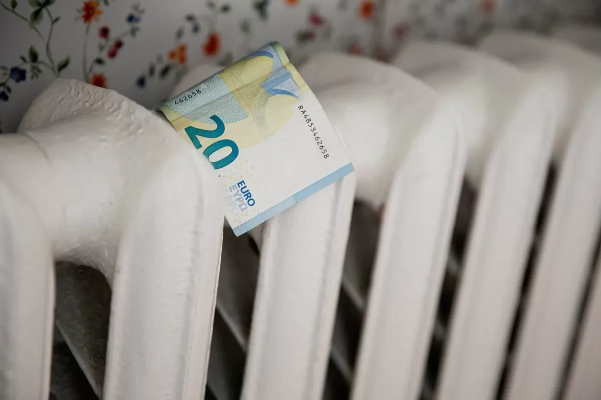 Ministras mažesnių šildymo kainų šį sezoną nežada