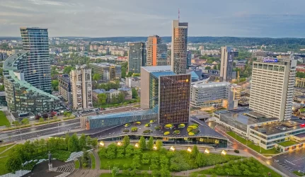 Statistika: Lietuvoje gerokai gausiau šildosi malkomis