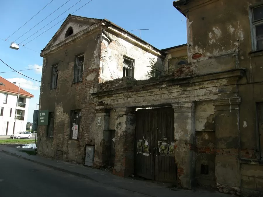 Apleisti pastatai bus griaunami