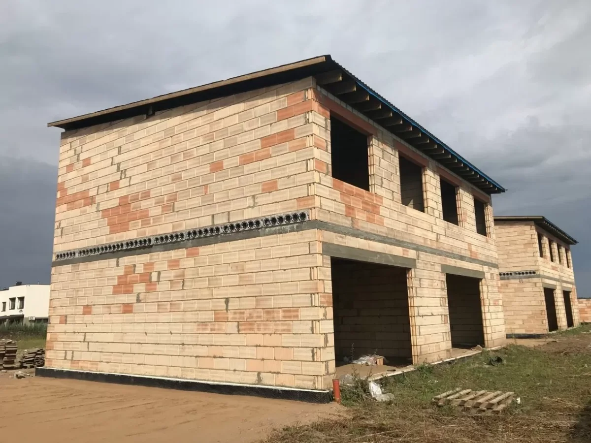 Nelegalios statybos po truputį žabojamos