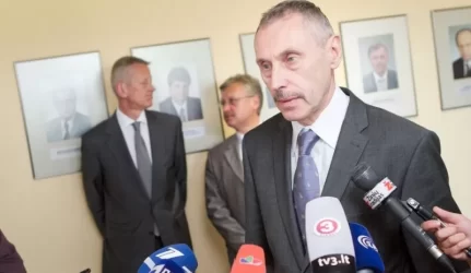 Kam naudingas skandalas uždaromoje IAE?