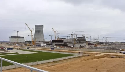 URM: Rusija atominę stato ne pagal tarptautinius standartus