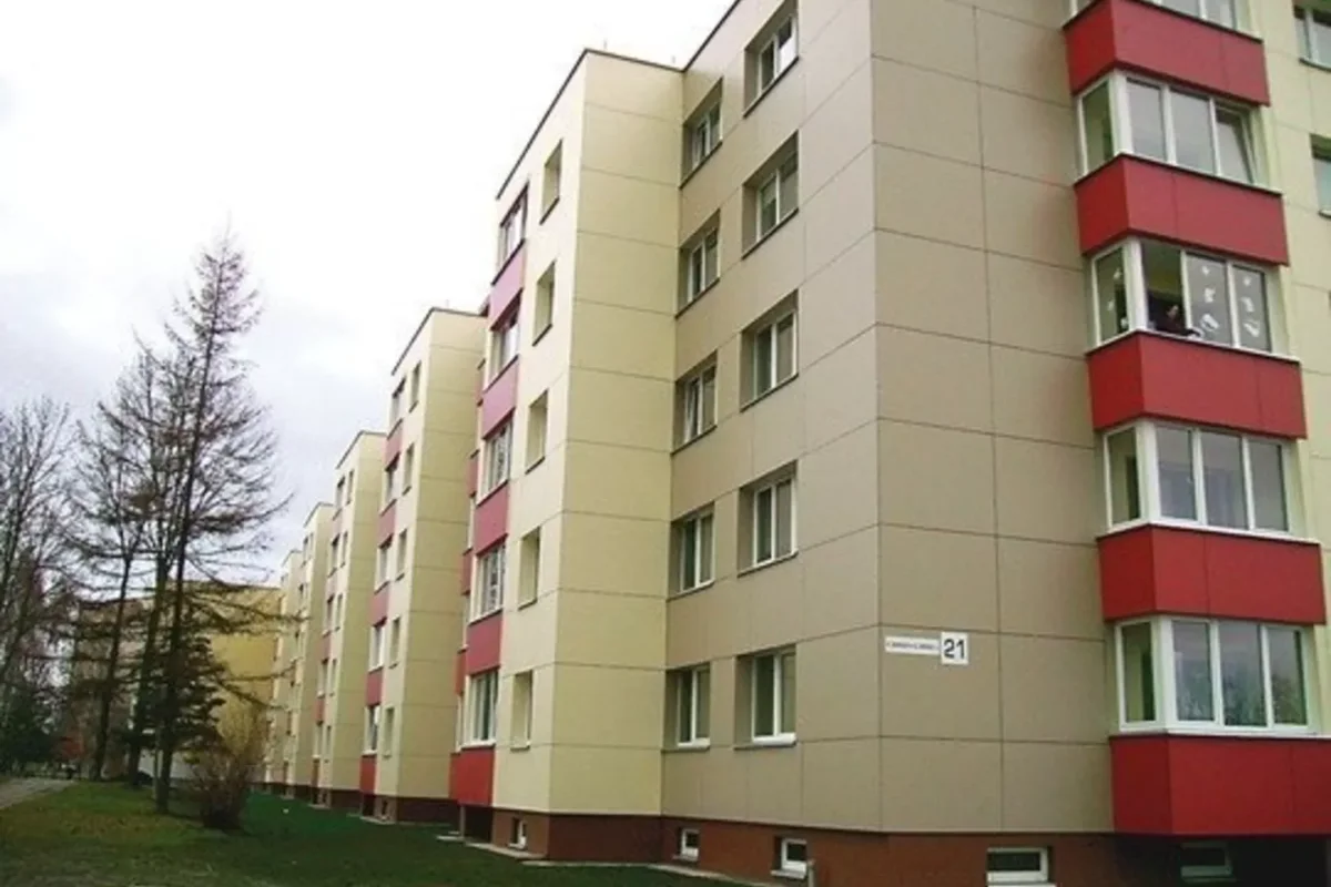 Daugiabutis atnaujintas, o bėdų – per akis