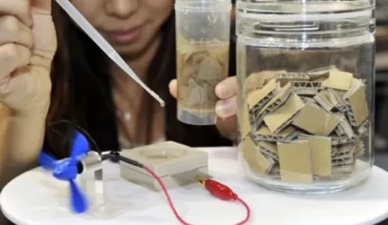 Technologija popierių paverčia elektros energija