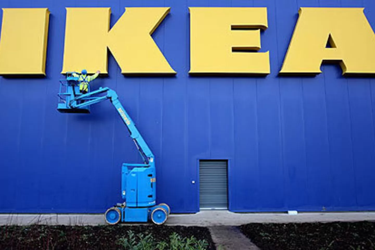IKEA iškils metalinių garažų vietoje