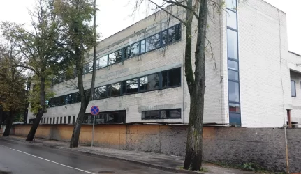 Nebaigta statyti Kretingos biblioteka – jau griūva