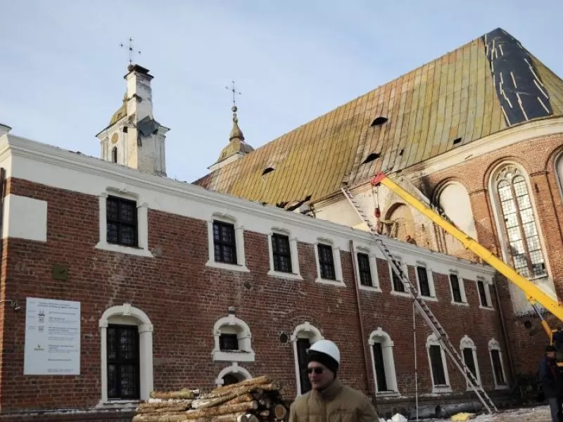 Vienuolyno atstatymui ruošis nelaukdami tyrimo išvadų