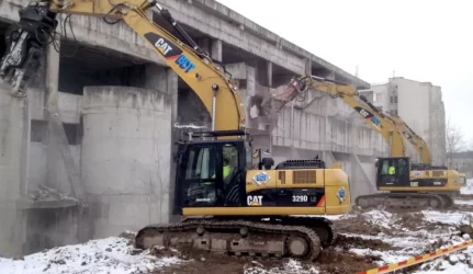 Vilniuje pradėtas griauti pastatas-vaiduoklis