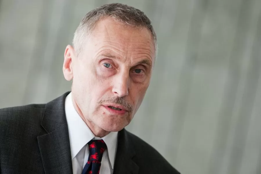 Lenkai svarsto galimybę grįžti į VAE projektą