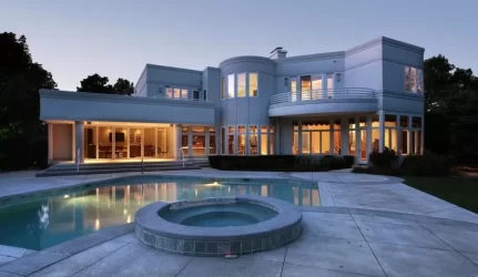 Sumokėti už NT prabangą liko keli mėnesiai