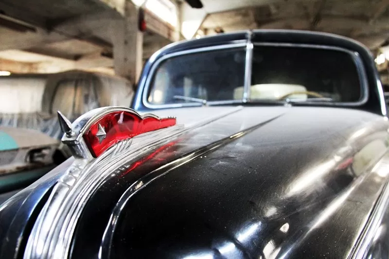 Kauno centre stovinčiuose istoriniuose pastatuose išsaugota šalies automobilizmo ištakų dvasia