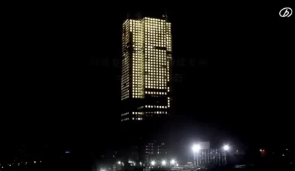 Kinai ketina aukščiausią planetoje dangoraižį pastatyti per 90 parų