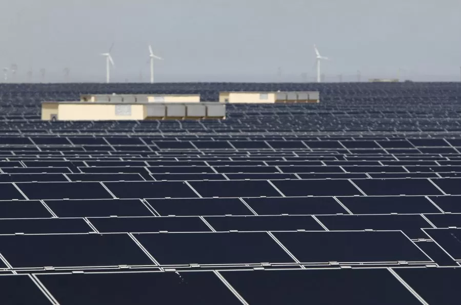 Saulės energija susigundę verslininkai ėmė dairytis stogų